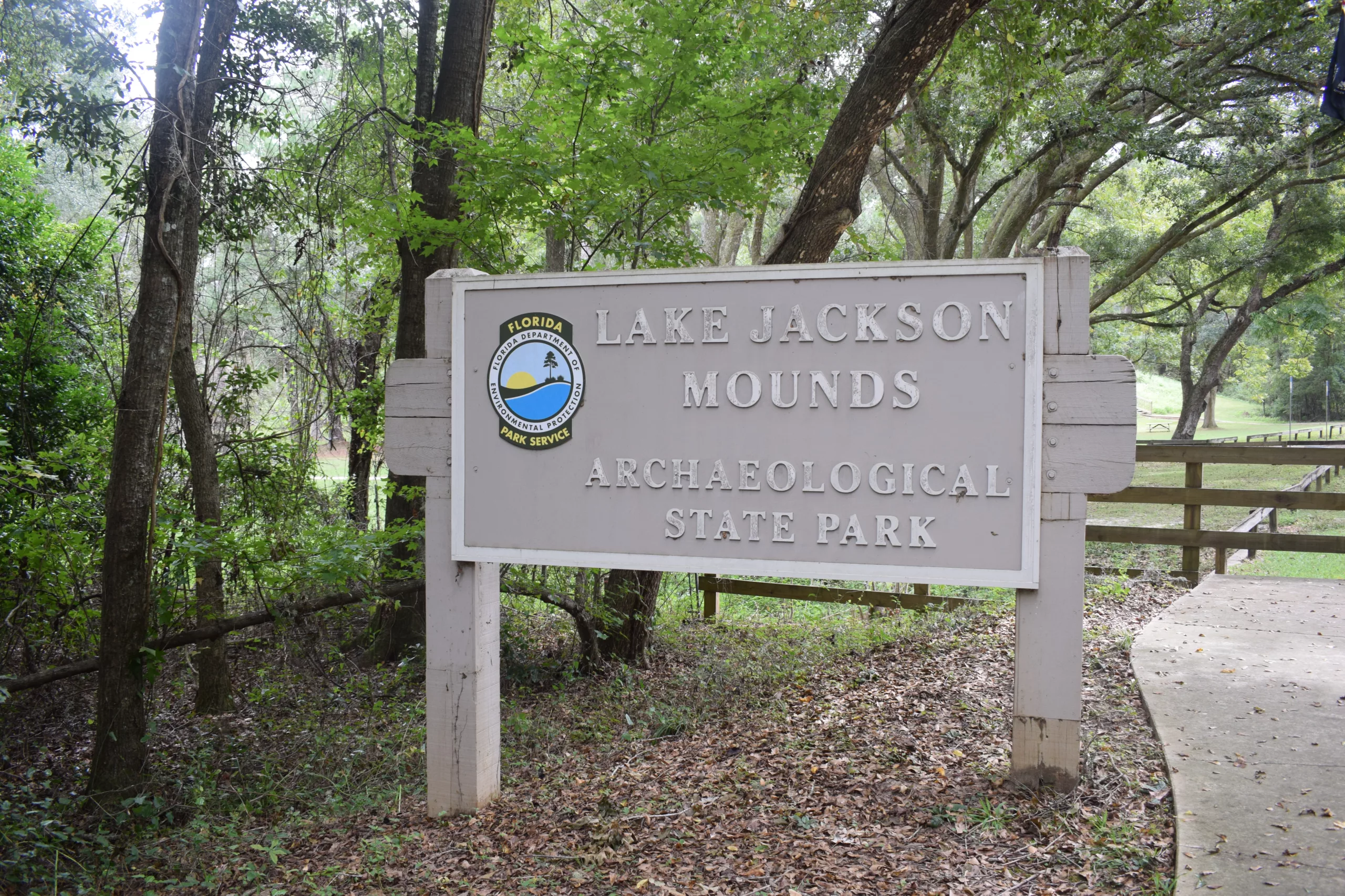 Lake Jackson Mounds Archeological State Park